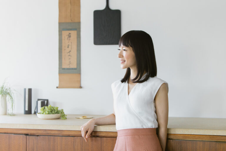 近藤麻理恵 直筆サイン色紙　KonMari 近藤麻理恵 直筆サイン色紙 KonMari