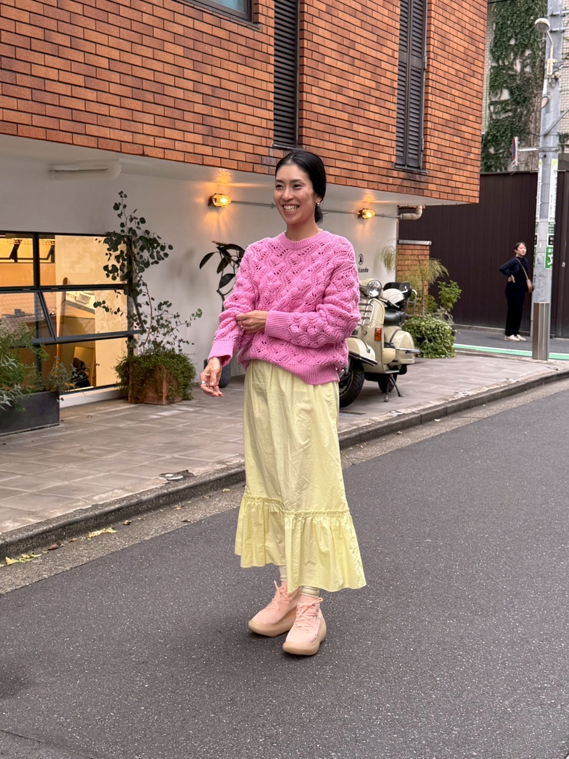 いつもの日常着を上品に彩る｜手作業仕上げによるイタリアメイドの上質